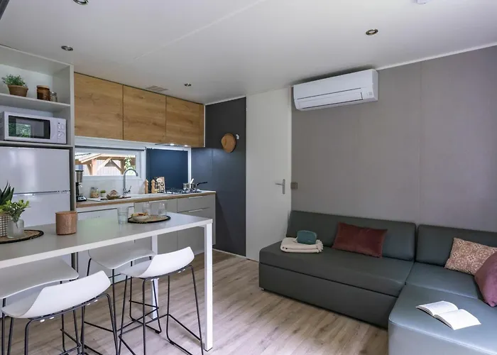 Papillon 4p 2bdrms Aircon