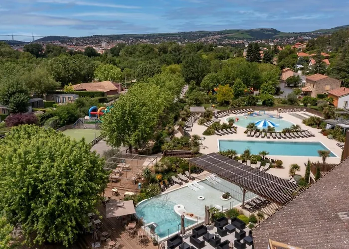 Papillon 4p 2bdrms Aircon *